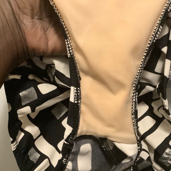 Miraclesuit Geometric Estilo Tummy Control Swimsuit Retro Pinup *See Flaw* - Picture 10 of 16